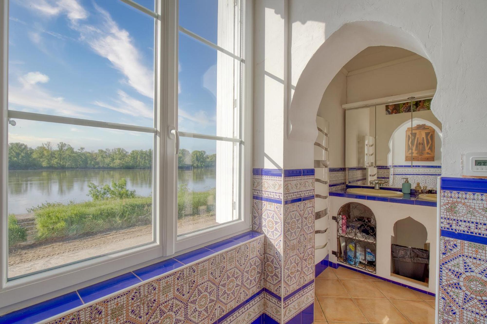 Jacuzzi Et Vue Sur Loire - Maison D'Hotes L'Odyssee La Chapelle-sur-Loire 외부 사진